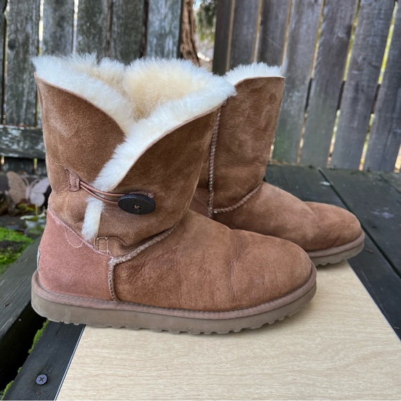 UGG Bailey Button Shearling Lined Boots In Chestnut 5803 Sz 9 - Picture 2 of 16
